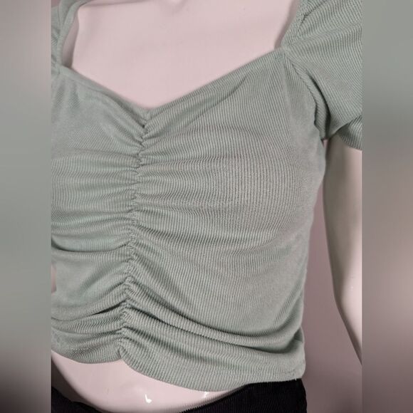 Pull & Bear Mint Green Ruched Crop Top Size Medium Stretchy Y2K Style - Picture 4 of 7